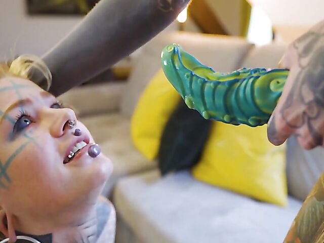 Lesbian tattoo madness and strap on anal with Anuskatzz and Nux Vomica