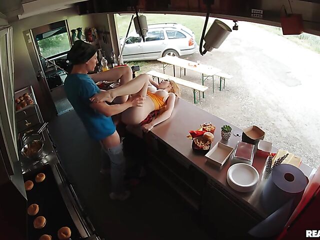 Food truck fuck with redhead glasses girl Scarlett Jones