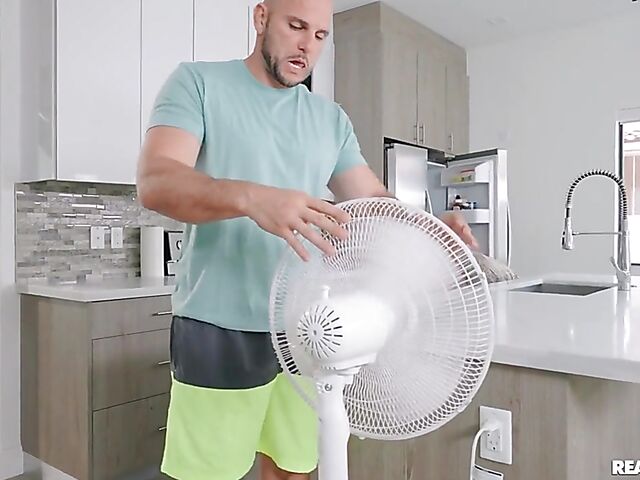 Squirt threesome with big-titted Alexis Fawx and Blake Blossom