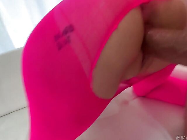 Pink pantyhose fuck with horny girl Fiona Sprouts