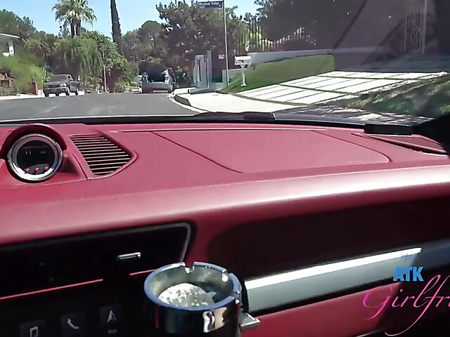 Car blowjob and fingering on the way to the beach with Cecelia Taylor