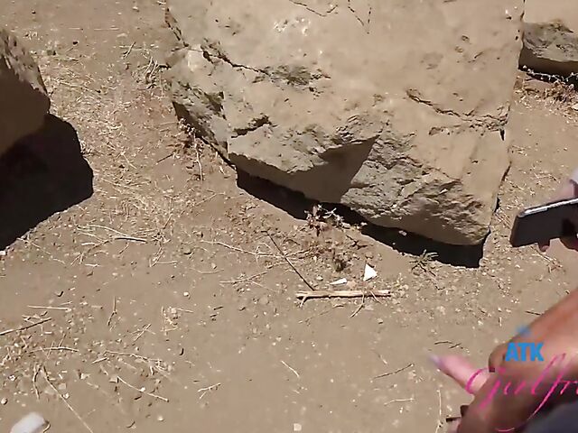 Car blowjob and fingering on the way to the beach with Cecelia Taylor