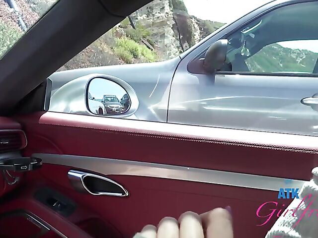 Car blowjob and fingering on the way to the beach with Cecelia Taylor