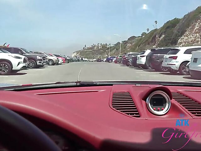 Car blowjob and fingering on the way to the beach with Cecelia Taylor