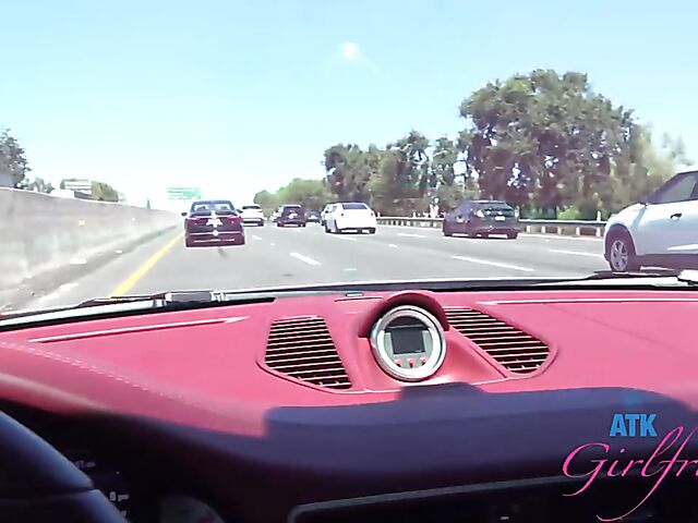 Car blowjob and fingering on the way to the beach with Cecelia Taylor