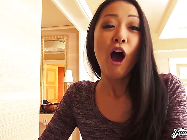 Porn backstage with Saya Song, Jillian Janson & Zoey Monroe