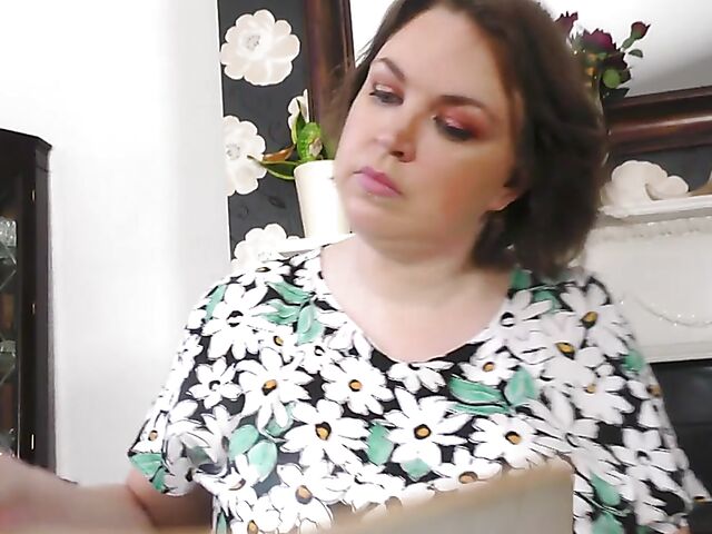 Busty mom Cashmere playing piano and toying her pussy