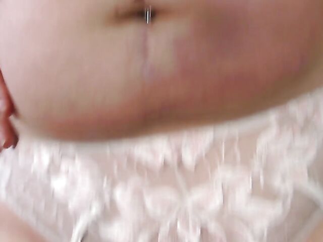 Busty mom Cashmere playing piano and toying her pussy