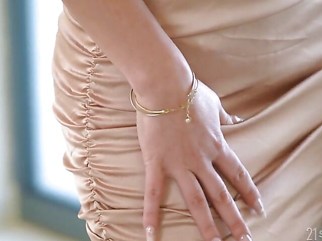 Shalina Devine - Classy MILF foot fetish anal