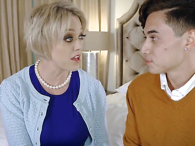 Sex with MILF compilation featuring Victoria June, Ivy Lebelle, Dee Williams & Penny Barber