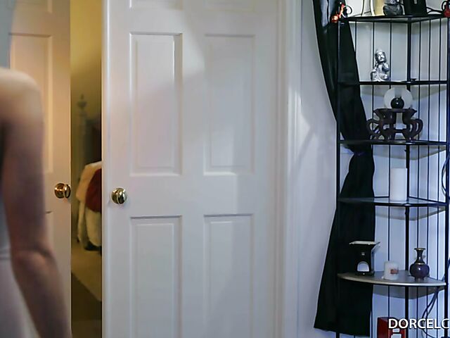 Behind the scenes of Sugar And Spice with Emma Hix, Whitney Wright, and Paige Owens