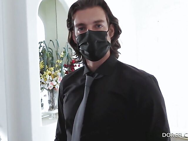 Behind the scenes of Sugar And Spice with Emma Hix, Whitney Wright, and Paige Owens