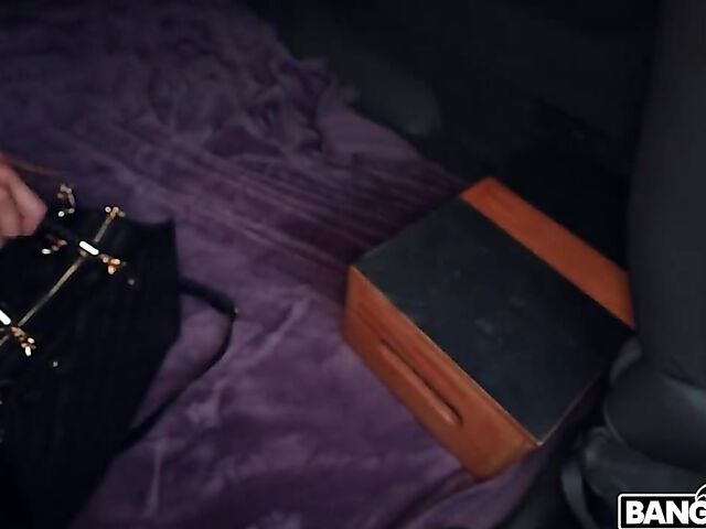 Mandy Rhea - Bang Bus MILF interracial ride during the lunch break