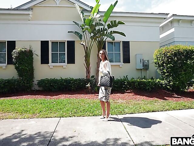 Mandy Rhea - Bang Bus MILF interracial ride during the lunch break