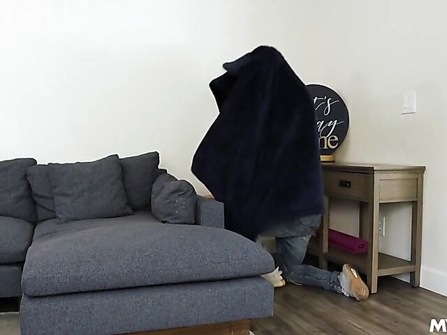 Boy fuck milf blonde with hot Charli Phoenix