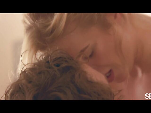 Late morning and passionate sex in bed with blonde Casey