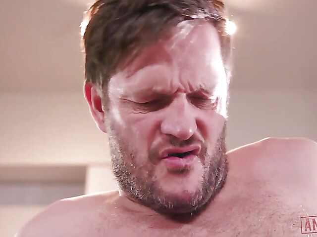 Hard working MILF Veronica Avluv anal pounded