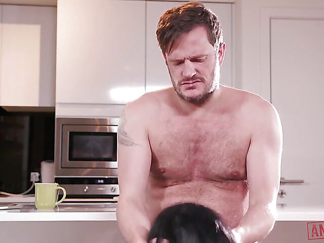 Hard working MILF Veronica Avluv anal pounded