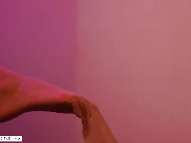 Blonde MILF with big tits Brittany Andrews is his tonight's lover