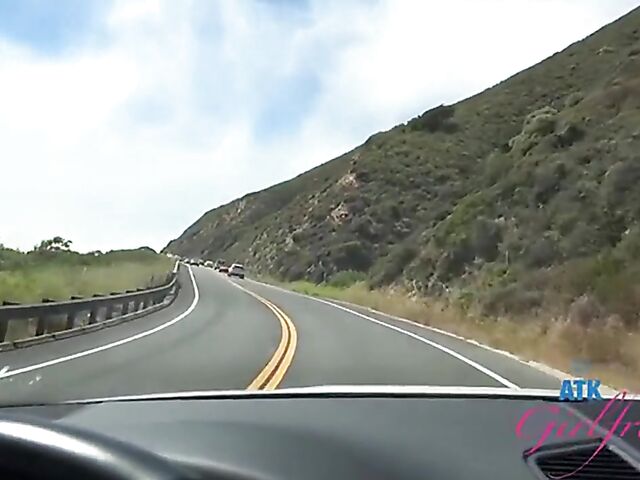 Your teen girlfriend Leana Lovings is back