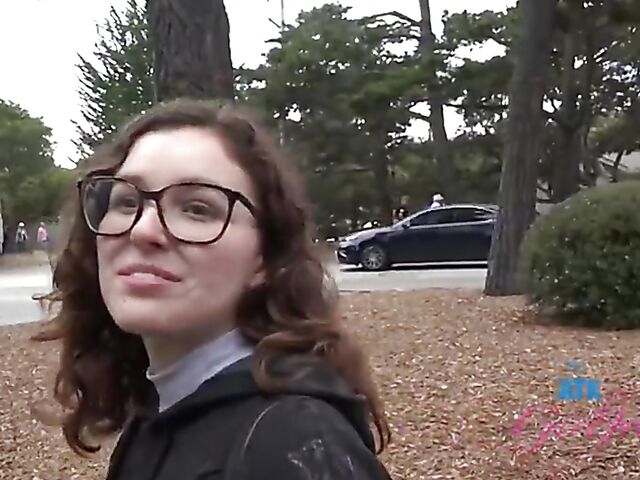 Your teen girlfriend Leana Lovings is back