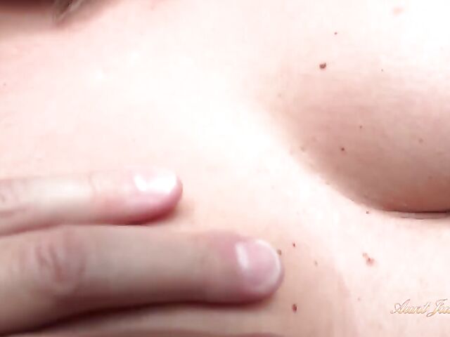 POV mom Olga Cabaeva takes a pounding in your bedroom