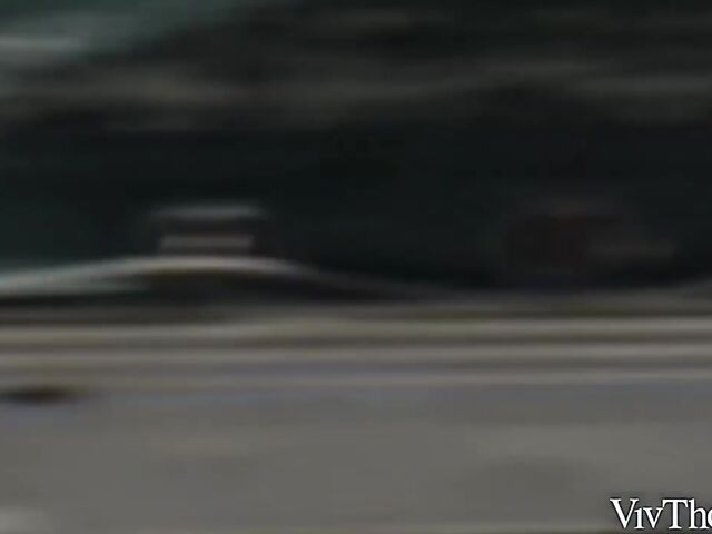 Alika Penagos & Marina Gold - Lesbian tribbing on vacation