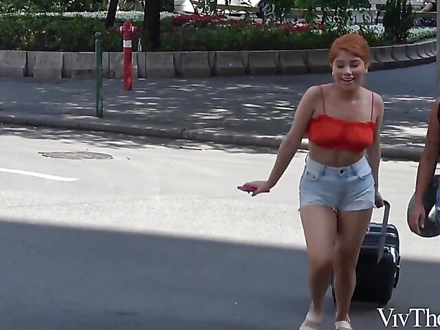 Alika Penagos & Marina Gold - Lesbian tribbing on vacation