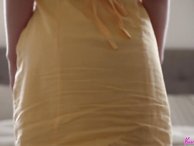 Blonde babe Slimthick Vic is his young stepmom and she's good in bed