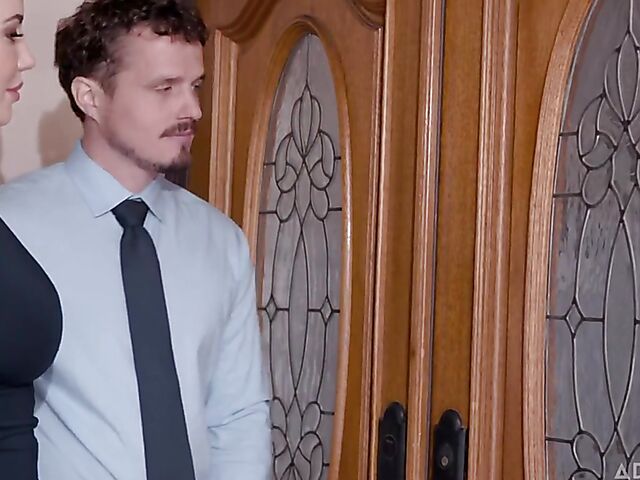 Big tits foursome with Savannah Bond and Dee Williams