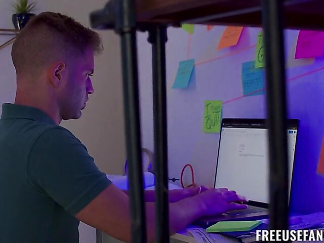 Freeuse office fuck with Willow Ryder, Charley Hart and Penelope Kay