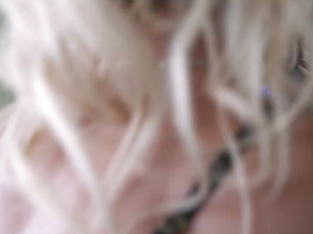 Lesbian foot fetish sex with Anna Claire Clouds and Courtney Taylor