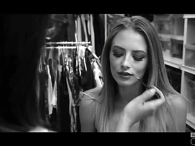 4-on-1 gang bang with slender beauty Kyler Quinn