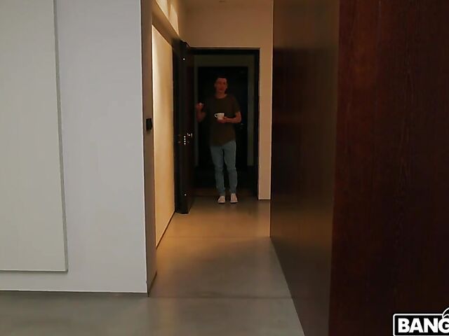 Smoking hot Jennifer Mendez with big fake tits anal banged