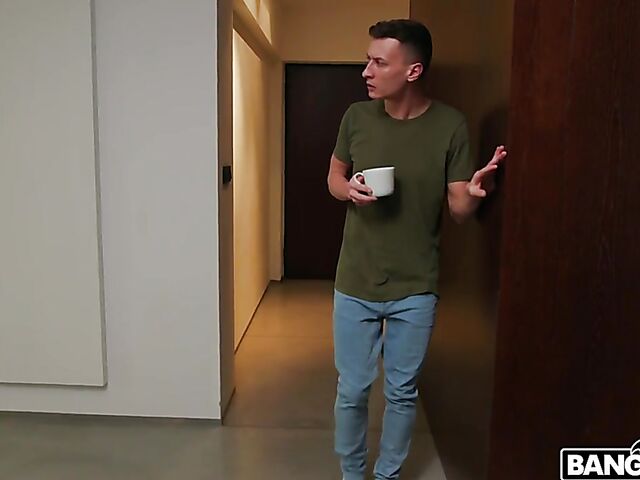 Smoking hot Jennifer Mendez with big fake tits anal banged