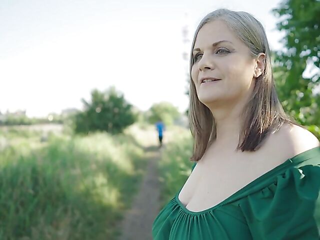 Big breasted mature lady Joy Adams is extremely helpful