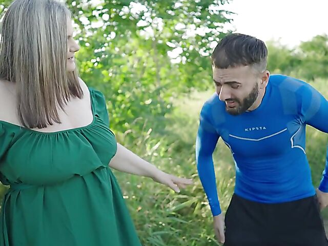 Big breasted mature lady Joy Adams is extremely helpful