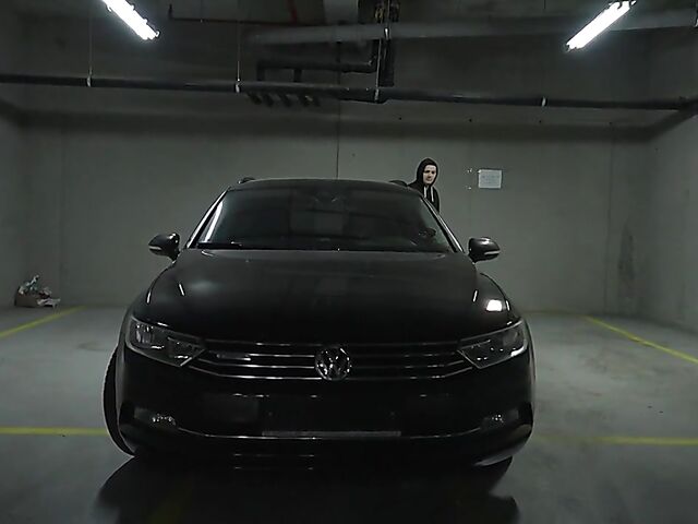 Horny MILF over 40 Jolie Noir fucks the thief