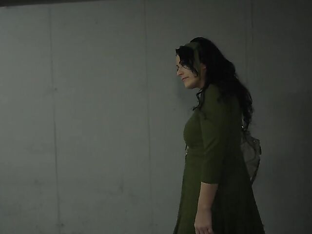 Horny MILF over 40 Jolie Noir fucks the thief