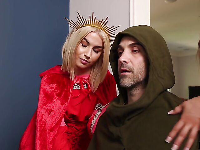 Dungeons & Dragons fuck party with cosplay babes Maya Woulfe, Chanel Camryn and Samantha Lexi