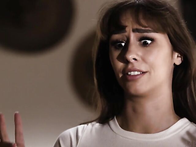 Hard sex and intense pussy slamming in the living room with Tommy King