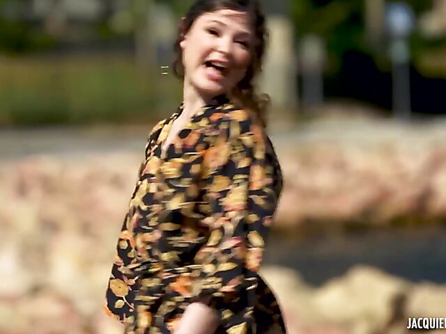 Aurora, 39 - Charming French MILF threesome fuck