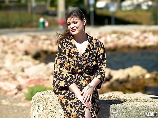 Aurora, 39 - Charming French MILF threesome fuck