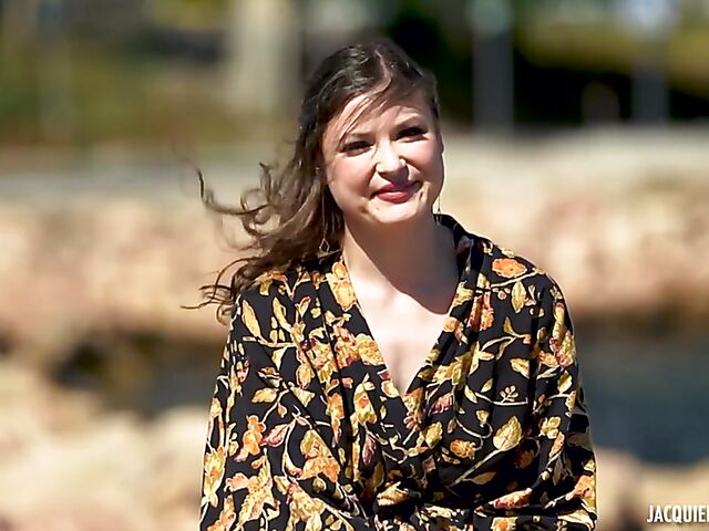 Aurora, 39 - Charming French MILF threesome fuck