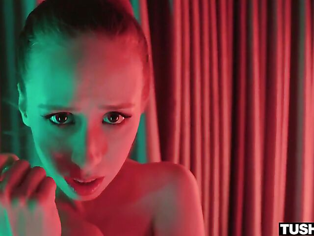 Ass fucking in the dark of the room with Jackie Hoff