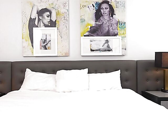 Pale redhead Ariel Darling gets her pink pussy used