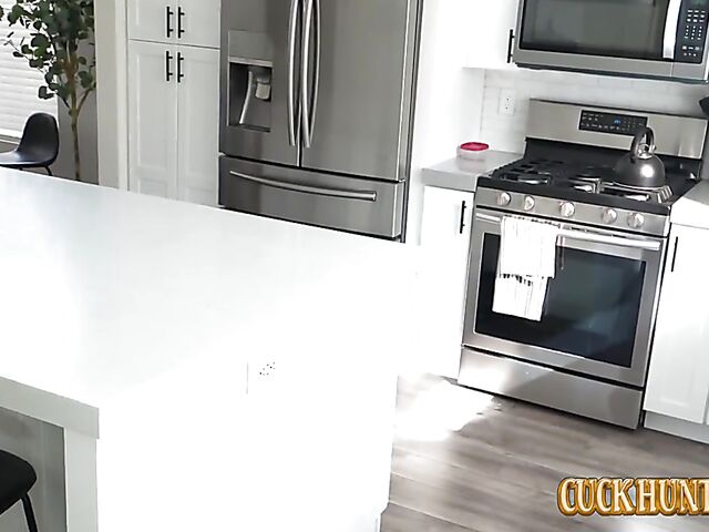 Daisie Belle - Slutty wife interracial cuckold session in pantyhose