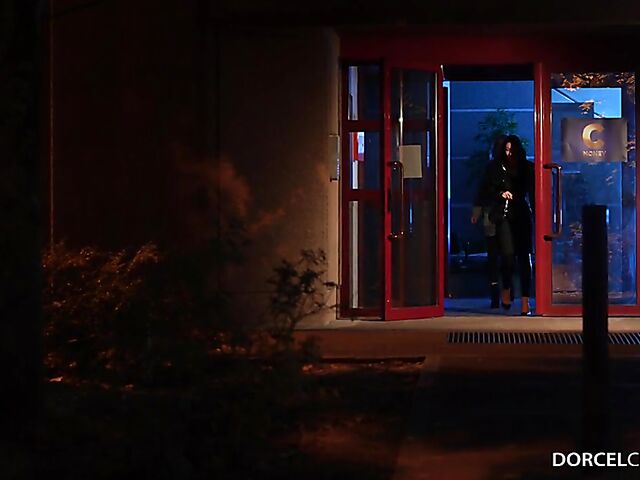 Big natural tits MILF pornstar Anissa Kate doing it in lingerie