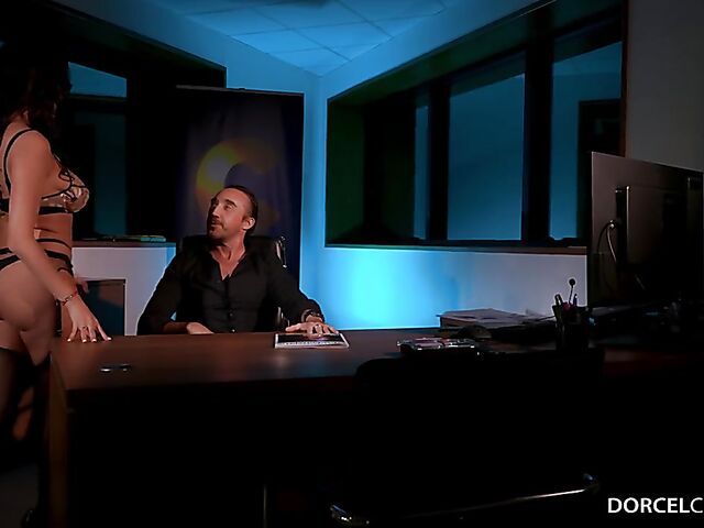 Big natural tits MILF pornstar Anissa Kate doing it in lingerie