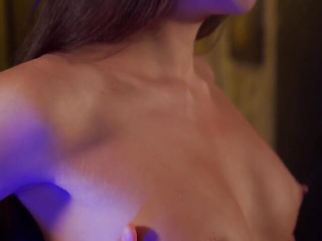 Fishnet solo in the shower with wet beauty Foxy Alissa